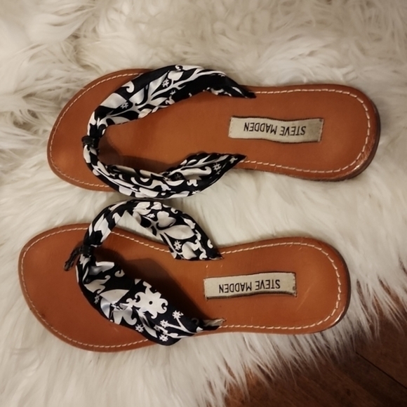 Steve Madden‎ Handkerchief  sandals 8 - Picture 3 of 7